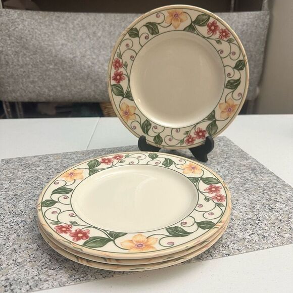 Wedgwood Home Amway 4 piece Luncheon Salad‎ Plates 9” Vintage - Picture 1 of 6
